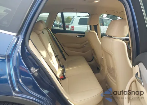 2015 BMW X1 Sdrive28I из США, поврежденный, VIN WBAVM1C59FV317128